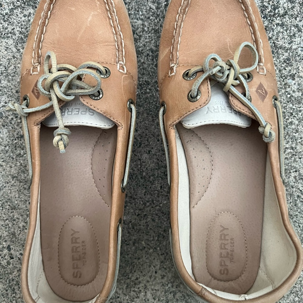 Sperry Tan Boat Shoes, Size 10